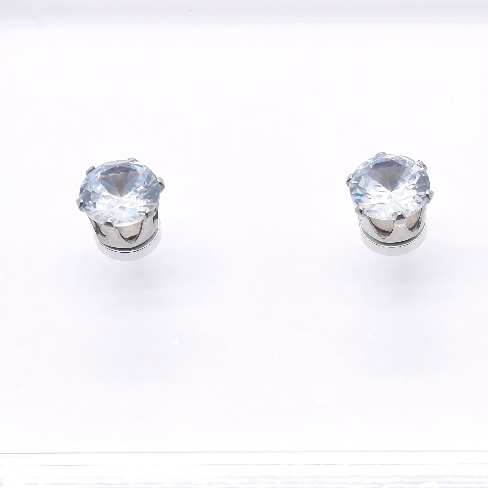 Sparkly Magnetic CZ Ear Clips for Women - Non-Piercing Clip-On Earrings, Hypoallergenic Zircon Stud Ear Cuff, Gift for Women