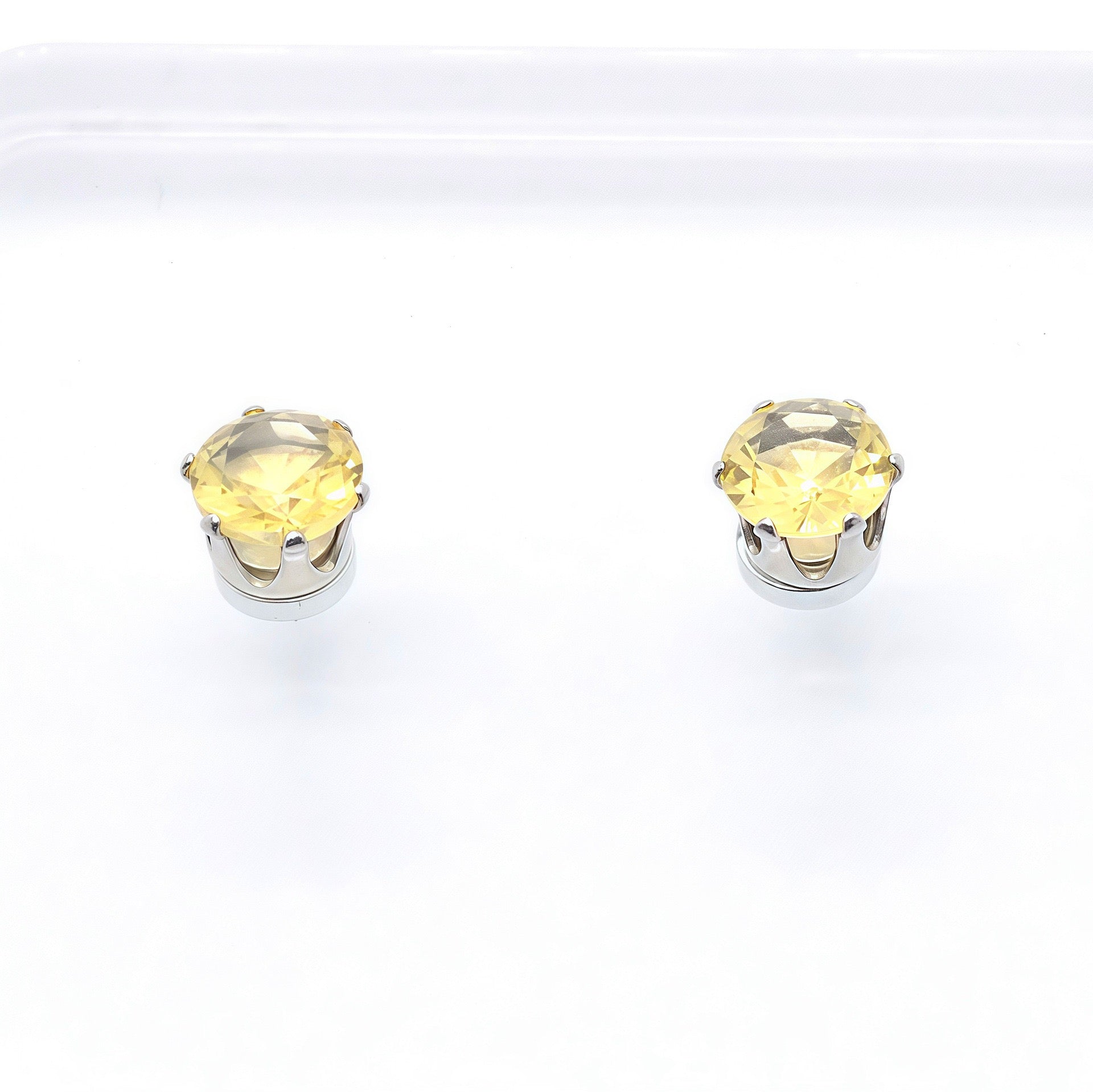 Sparkly Magnetic CZ Ear Clips for Women - Non-Piercing Clip-On Earrings, Hypoallergenic Zircon Stud Ear Cuff, Gift for Women